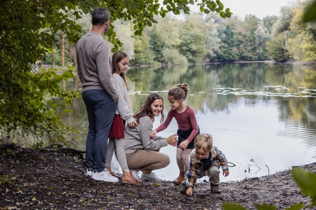 Familie am See